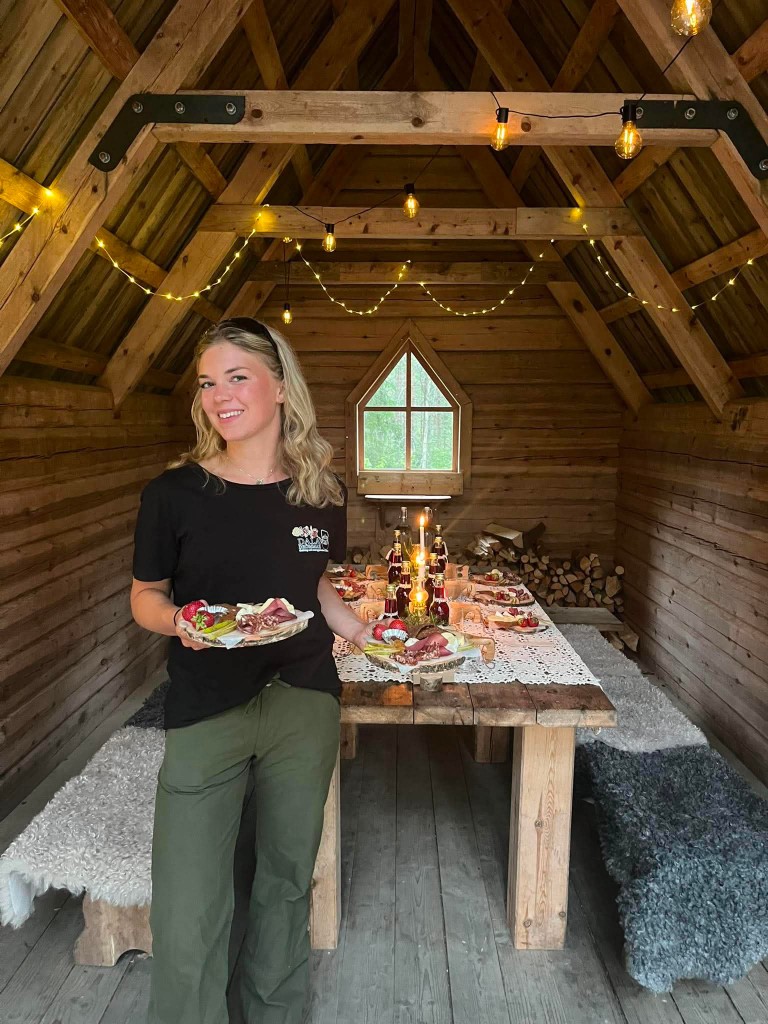 Three-course dinner in a forest cabin — Wild Dinner Dalarna